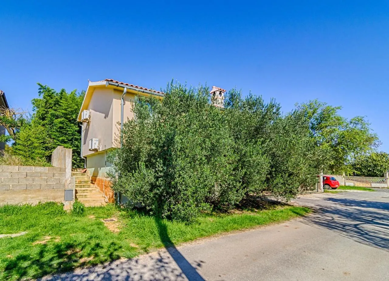 Apartments Marin Medulin