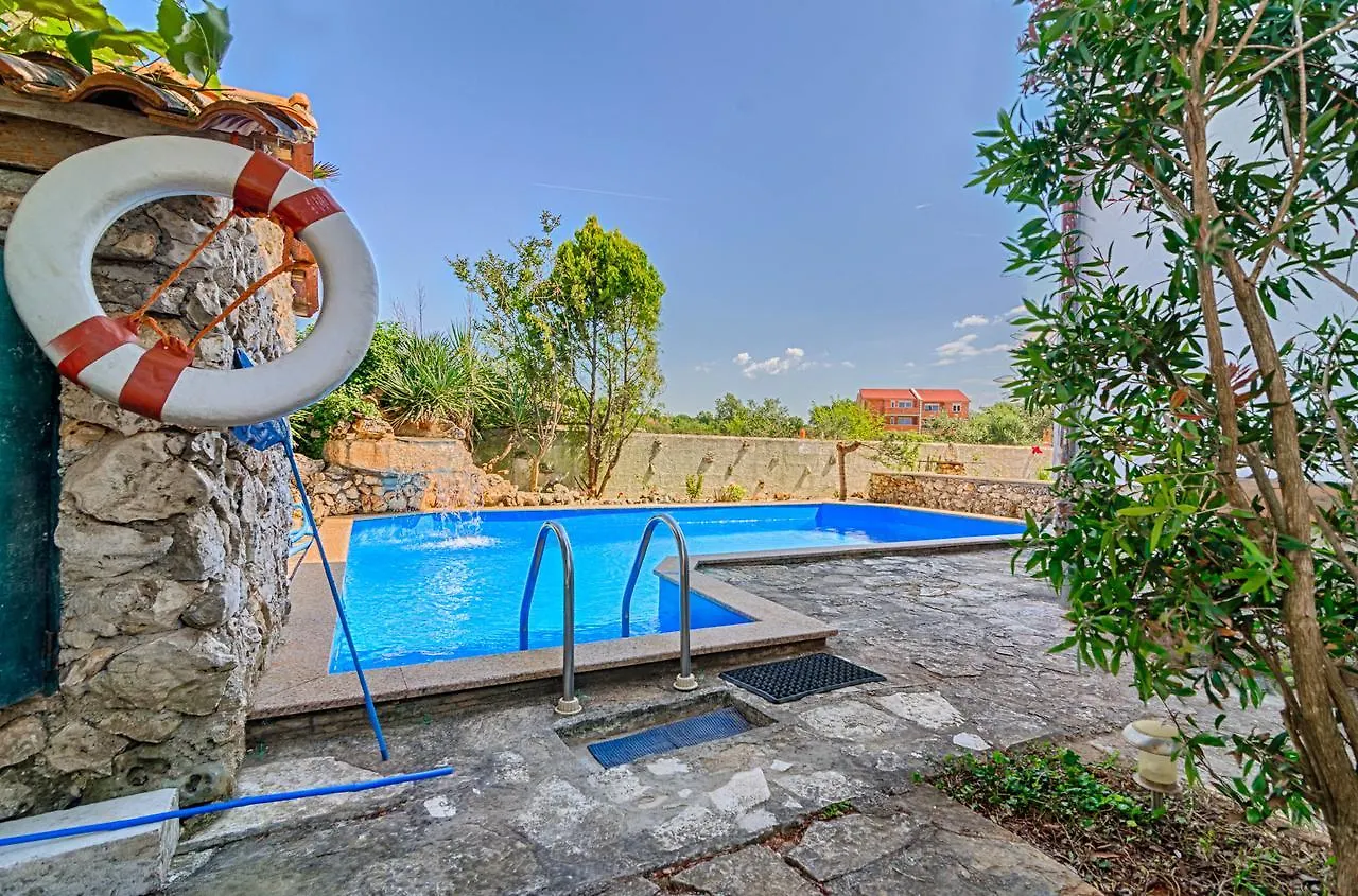 Apartments Marin Medulin Croatia
