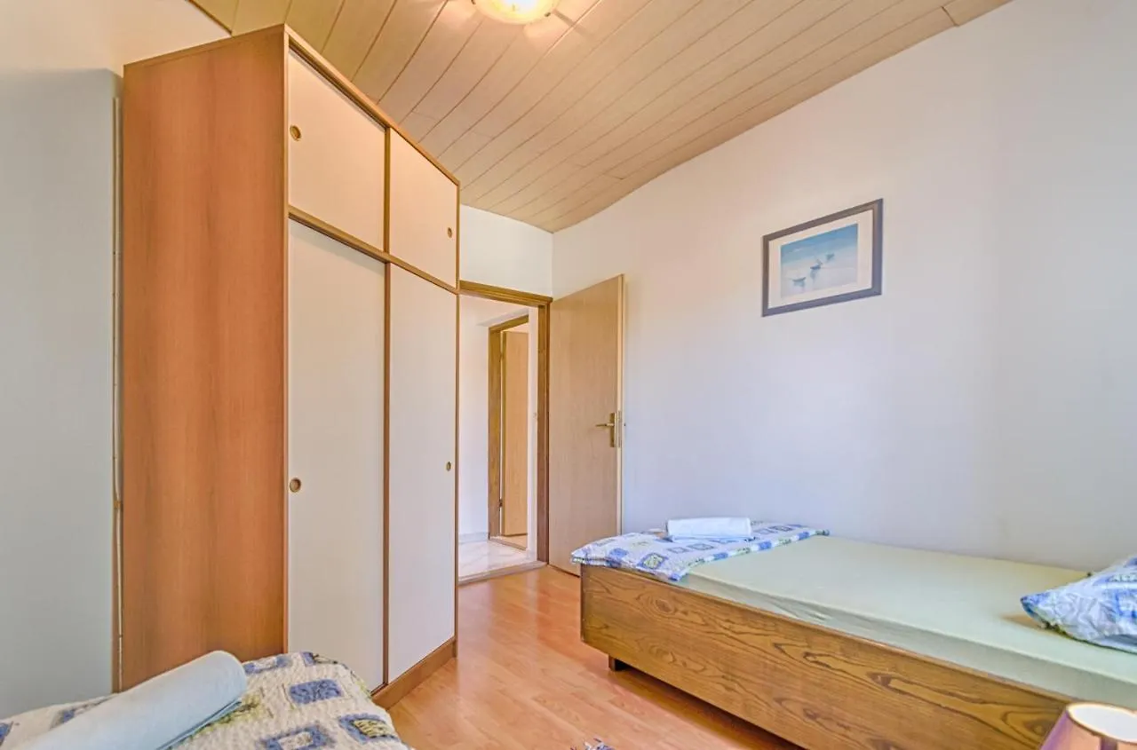 Apartments Marin Medulin