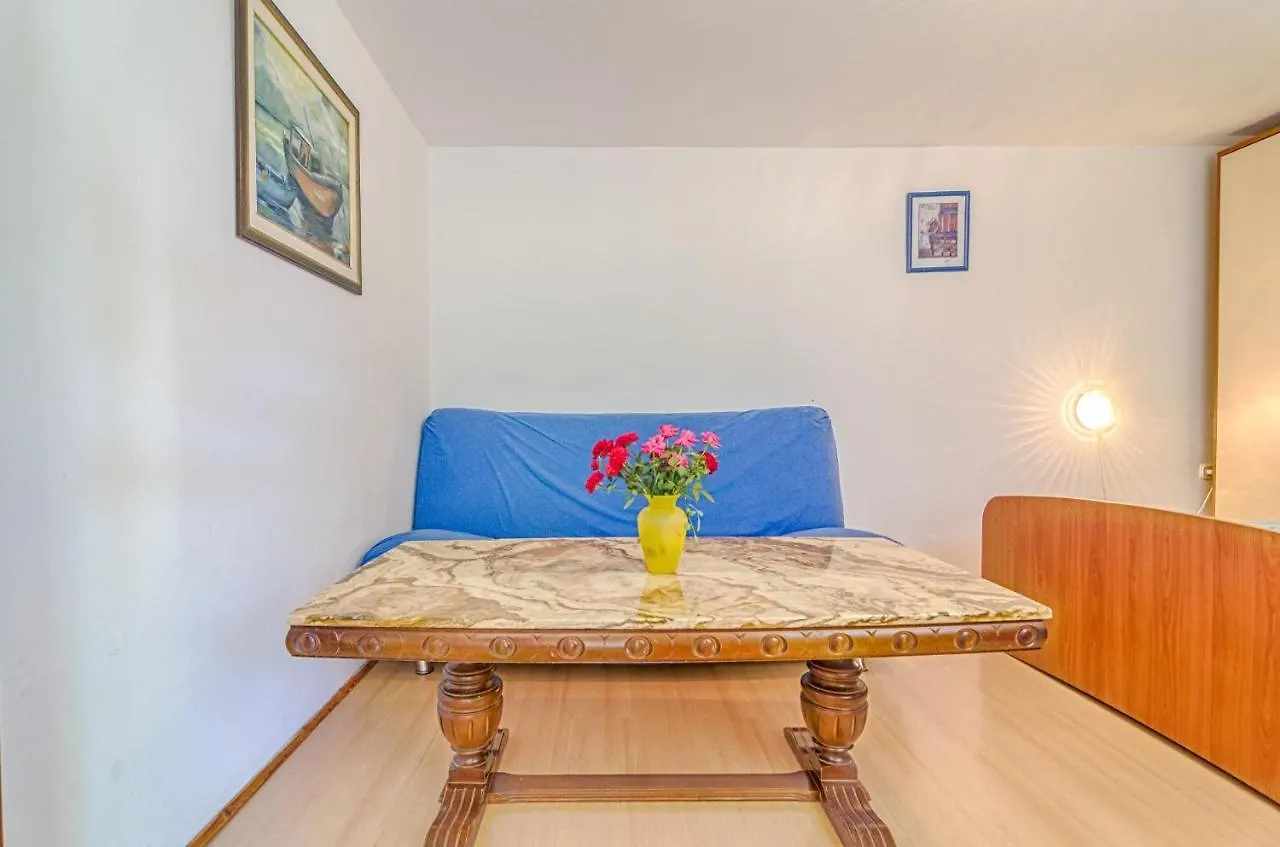 Apartments Marin Medulin 0*,  Croatia