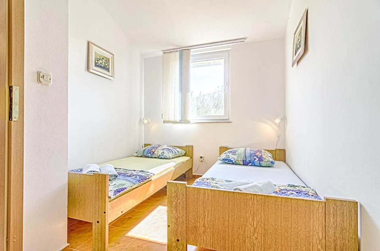 Apartments Marin Medulin
