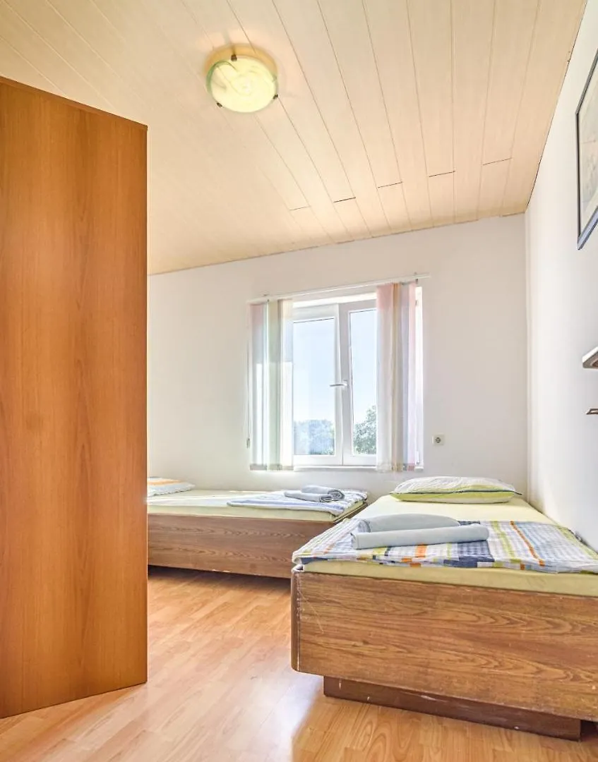 Apartments Marin Medulin 0*,  Croatia